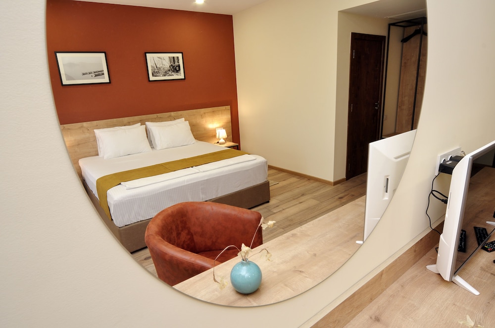 Deluxe Double or Twin Room - Photo 1