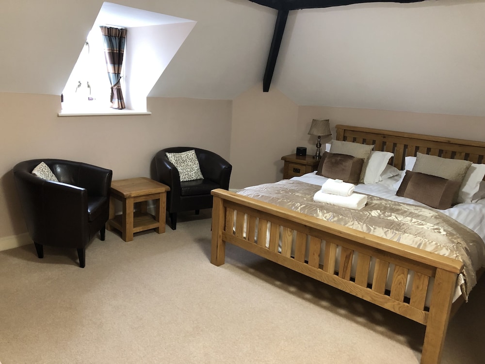 Superior Double Room, Ensuite - Photo 4