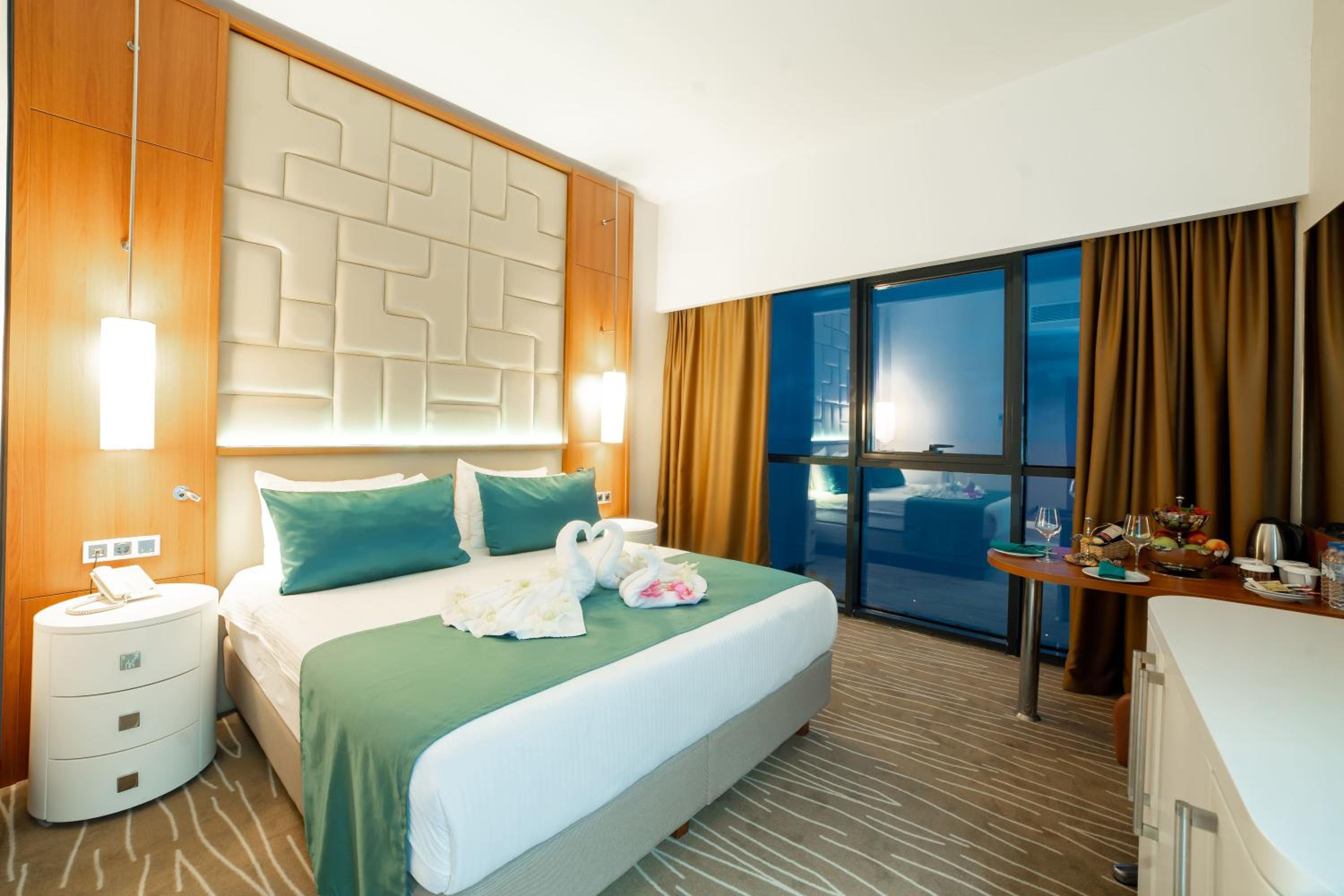 Double Room with Sea View - Photo 7