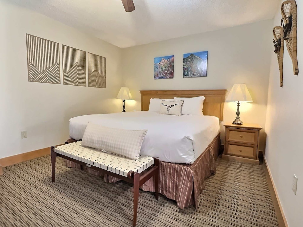 Standard Suite, Mountain View No Resort Fee