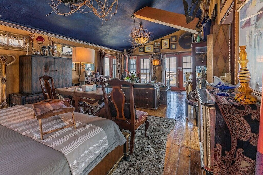 Luxury Studio Suite photo 2