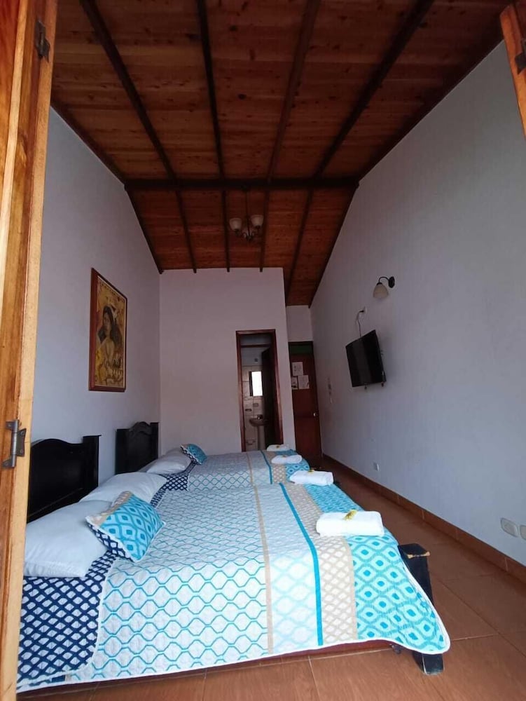 Basic Triple Room photo 3