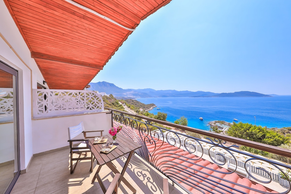 Comfort Triple Room, Balcony, Sea View photo 2