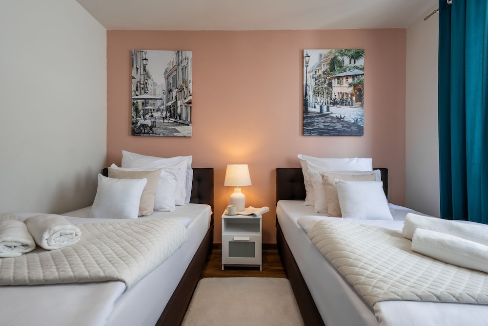 Standard Twin Room photo 1