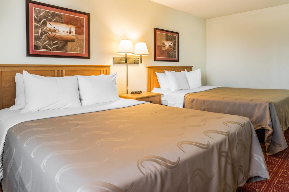 Room, 2 Queen Beds, Accessible, Non Smoking photo 1
