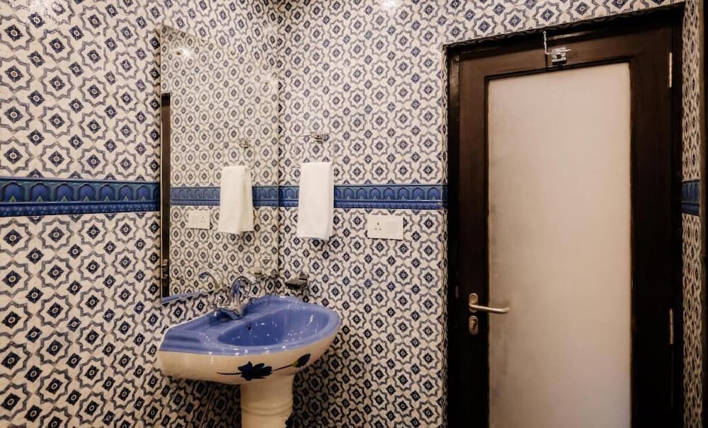 Royal Studio Suite photo 2