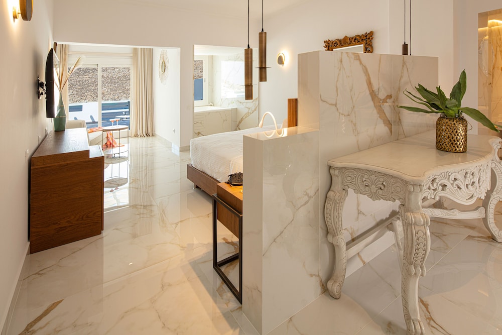 Nissaki VIP Suite with Indoor Hot Tub, Sea View - Photo 4