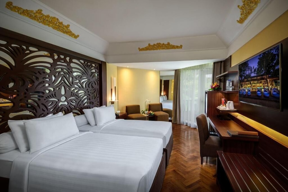 Club Twin Room, Balcony, Garden View photo 1