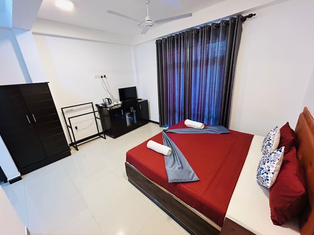 Deluxe Room, 1 Bedroom, Non Smoking, Pool View