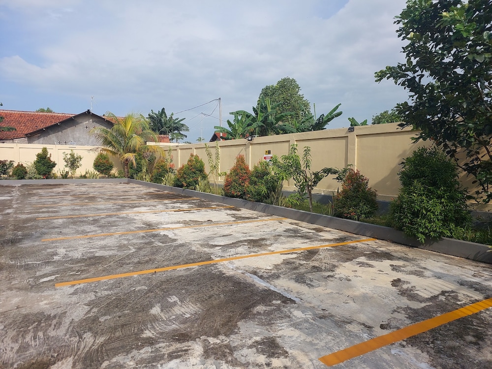 Family Room photo 2