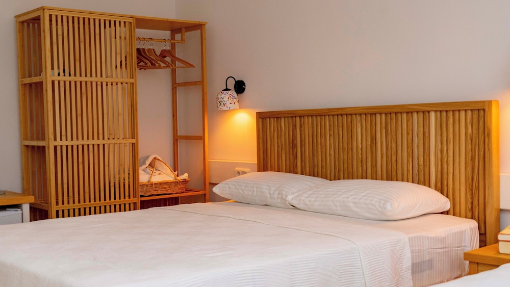 Superior Triple Room photo 3