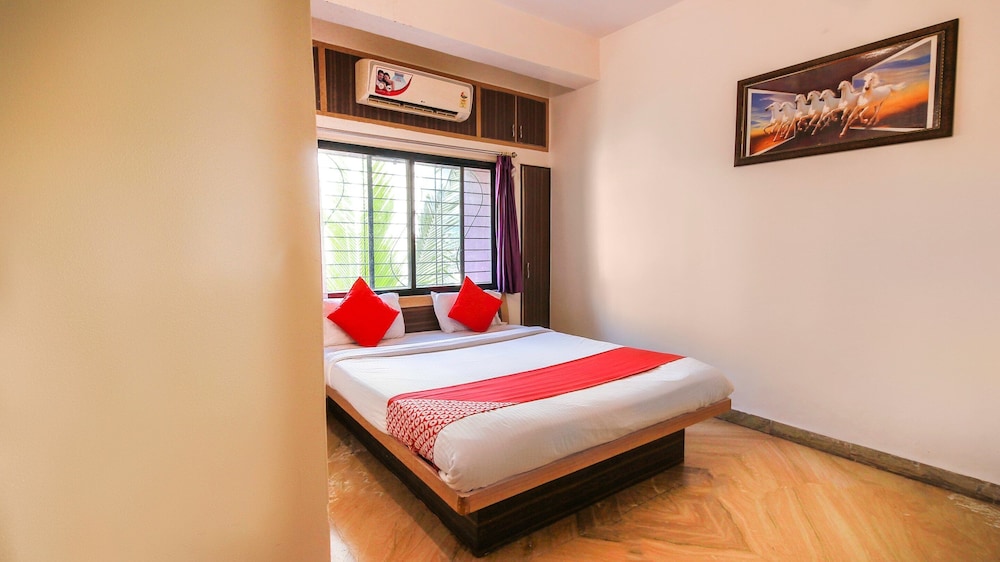Double Room, 1 Queen Bed photo 1
