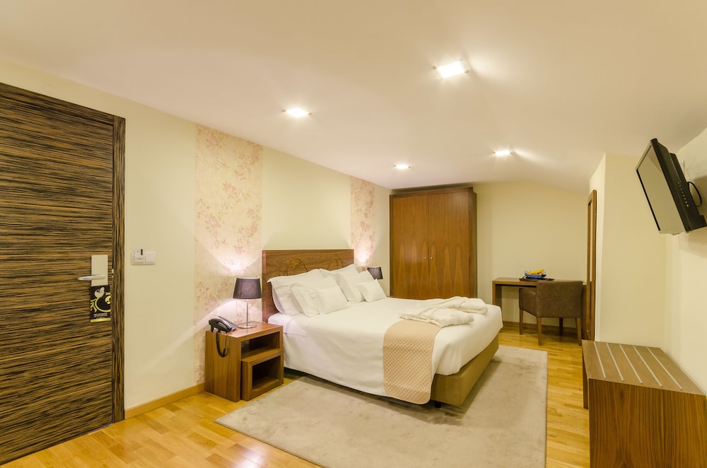 Standard Double Room - Photo 2