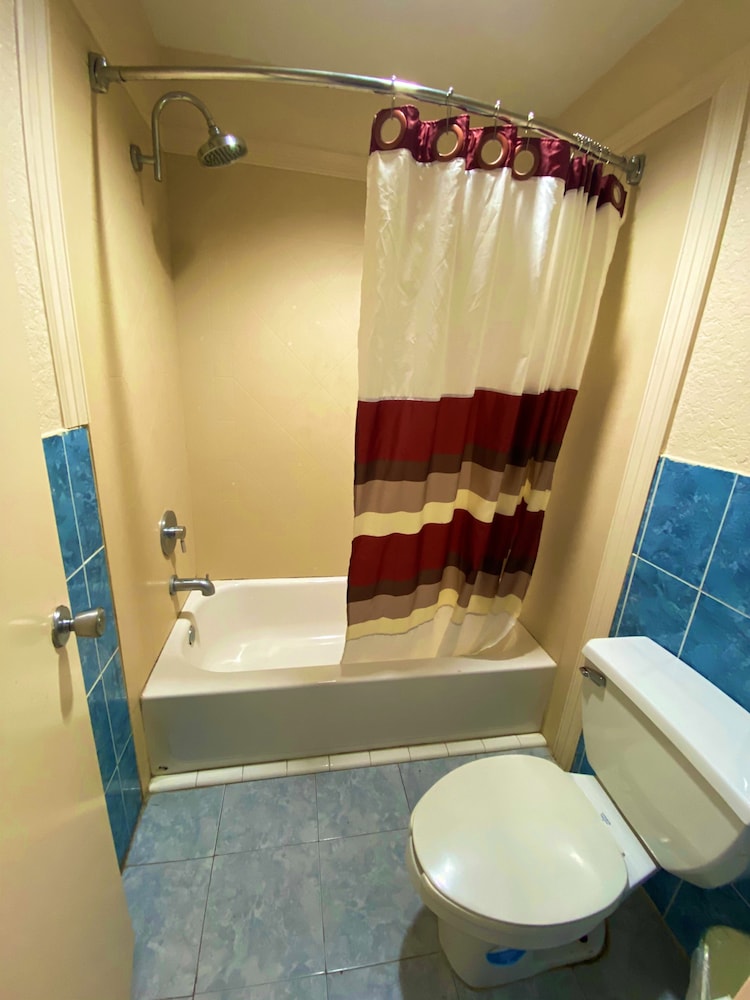 Double Room Non-Smoking - Photo 7