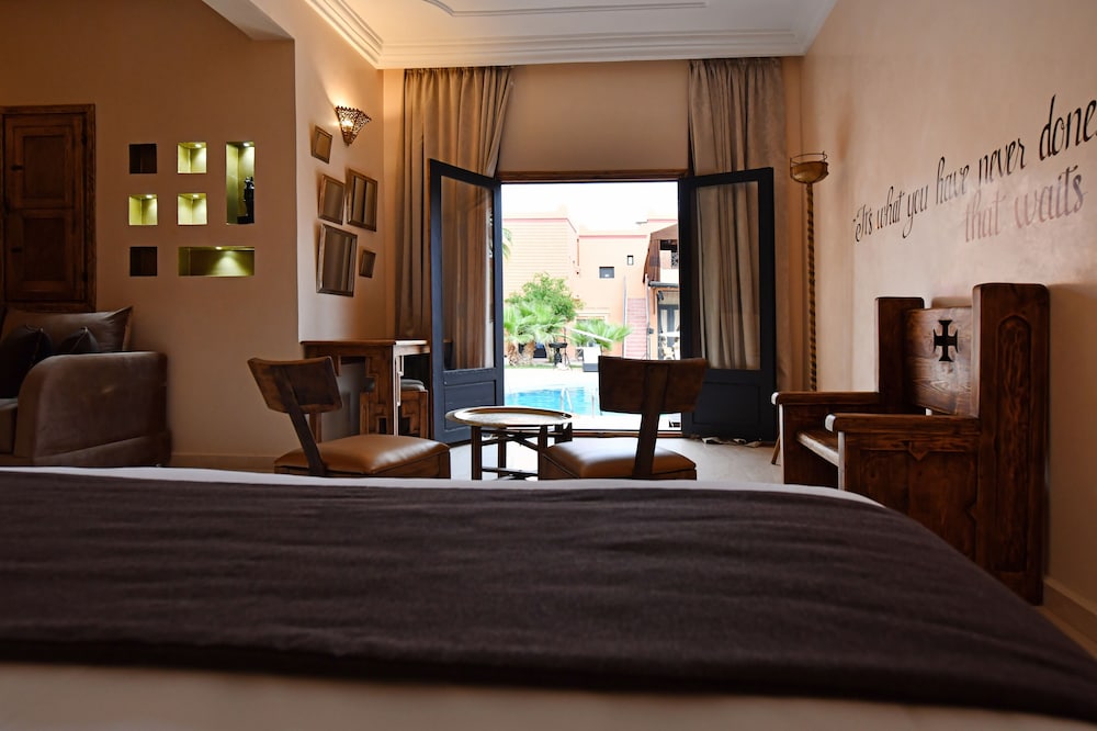 Suite A Theme vue piscine photo 1