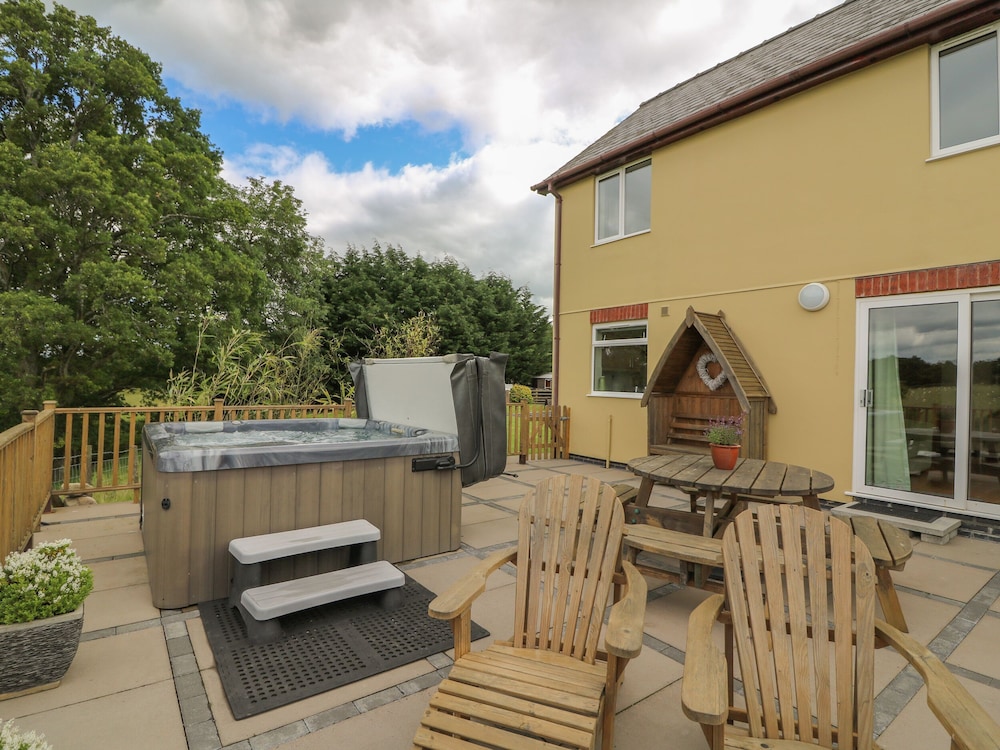 Cottage photo 2