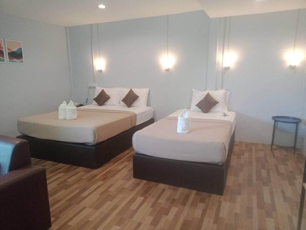 Deluxe Twin Room photo 3