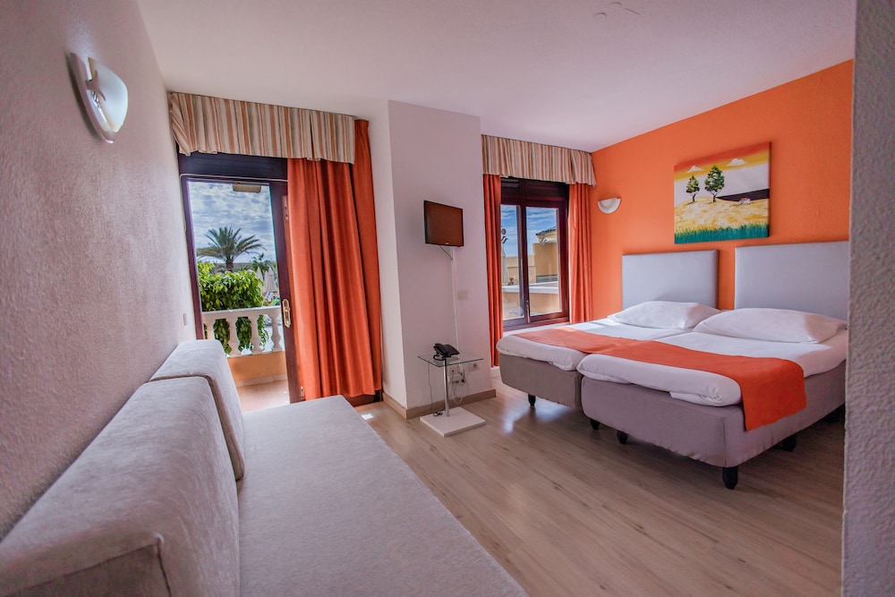 Classic Studio, Terrace, Pool View (2 Adults)