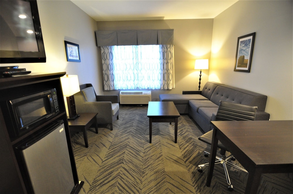 Deluxe Room, 1 King Bed, Non Smoking - Photo 4