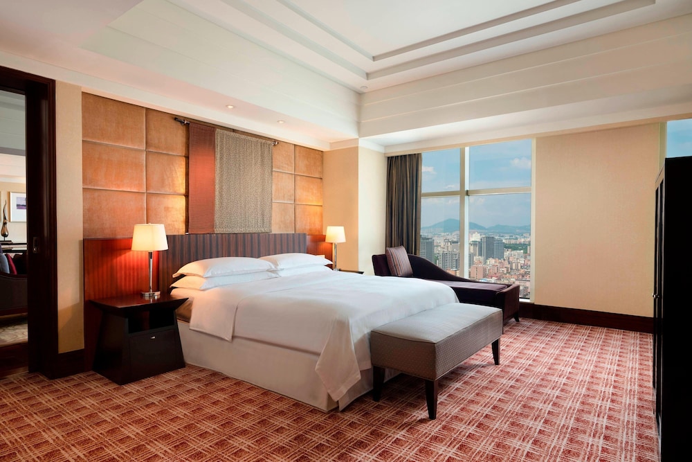 Club Suite, 1 Bedroom, City View - Photo 1