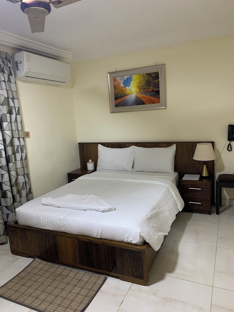 Basic Double Room