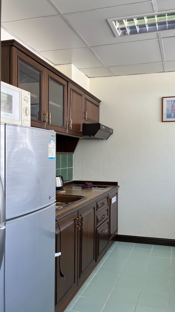 Executive Suite, 2 Twin Beds, Non Smoking, City View photo 2