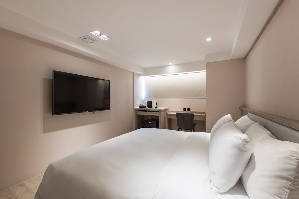 Superior Queen Room - Photo 8