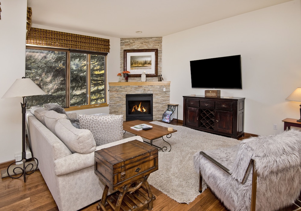 Townhome, 3 Bedrooms photo 1