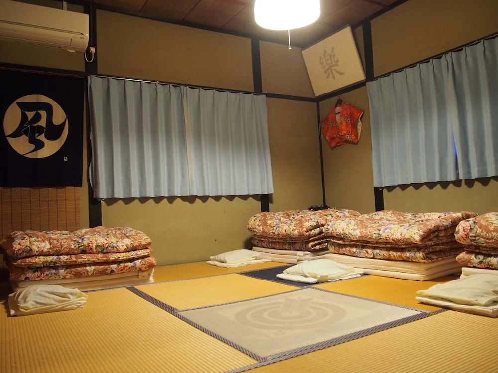Standard Japanese-Style Room, Shared Bathroom photo 1