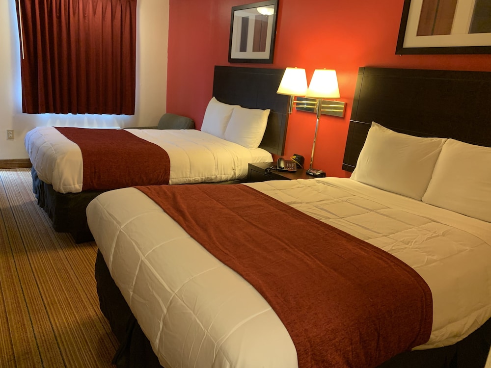 Room, 2 Double Beds, Non Smoking - Photo 3