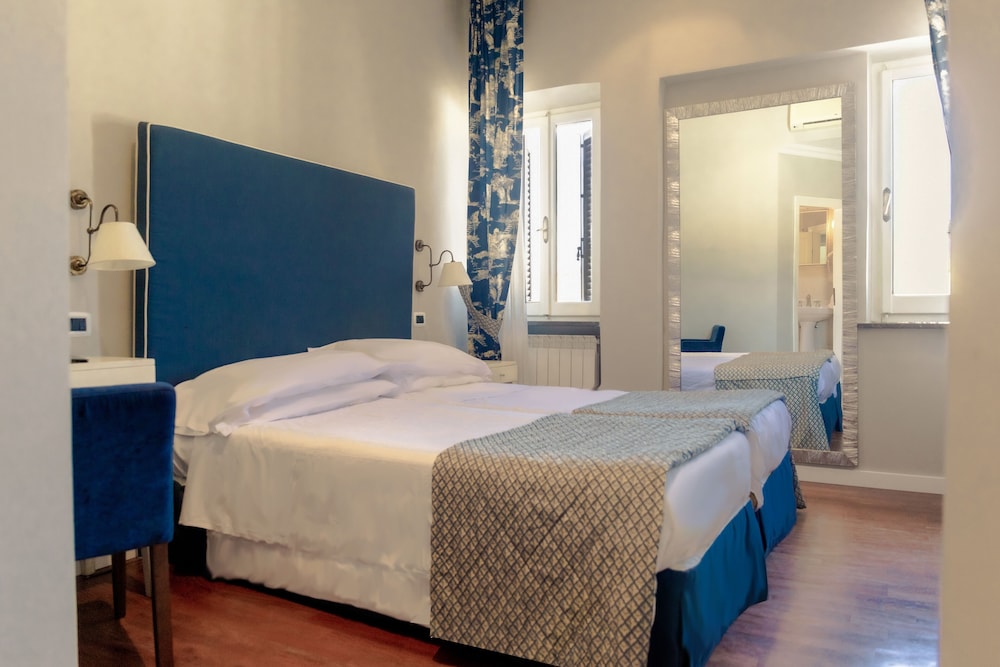 Basic Double Room photo 2