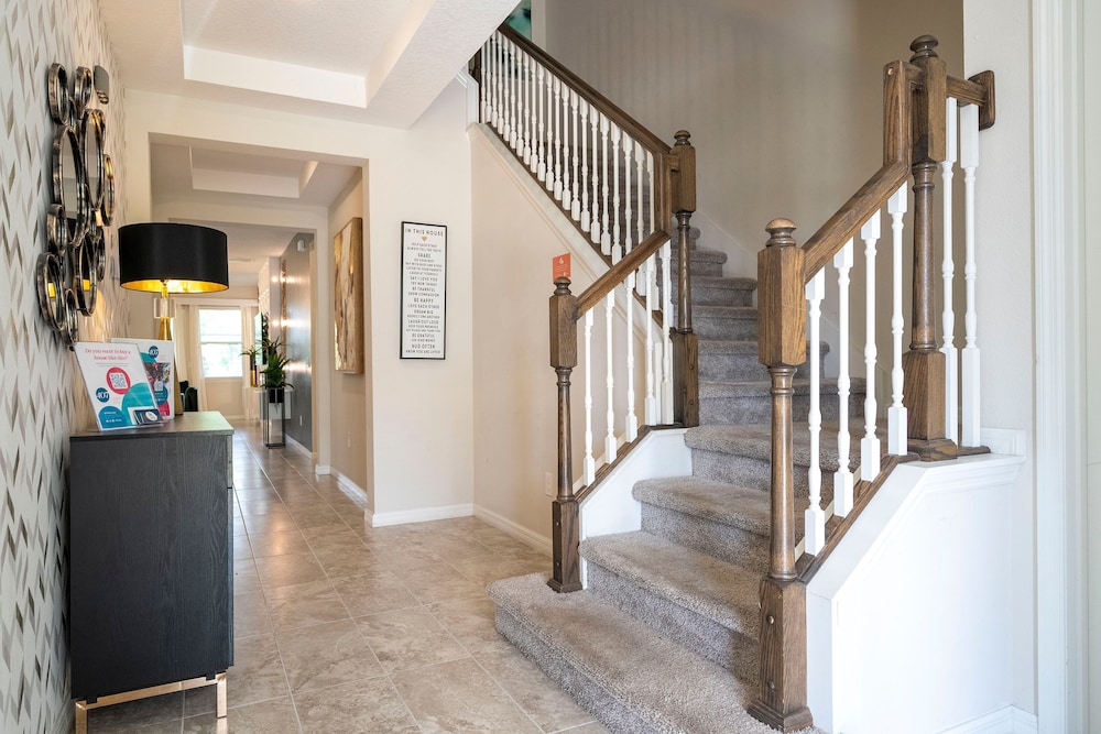 Magical Home Modern Rooms Pool Spa and Game Room Near Clubhouse, 写真 2