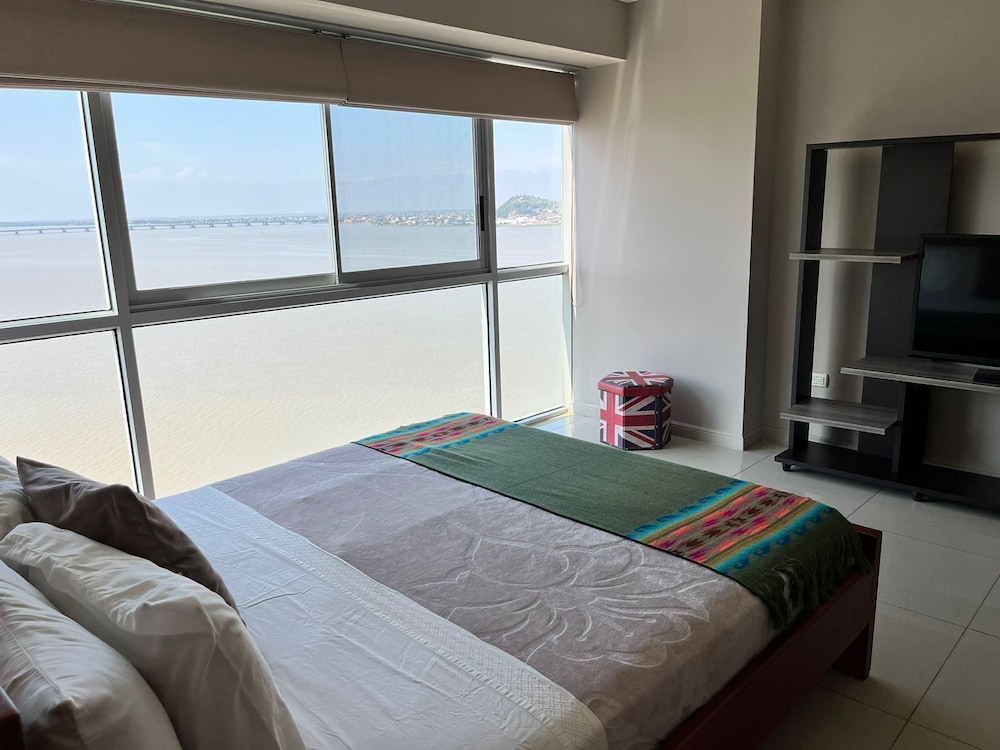 Family Apartment, 2 Bedrooms, 2 Bathrooms, River View photo 1