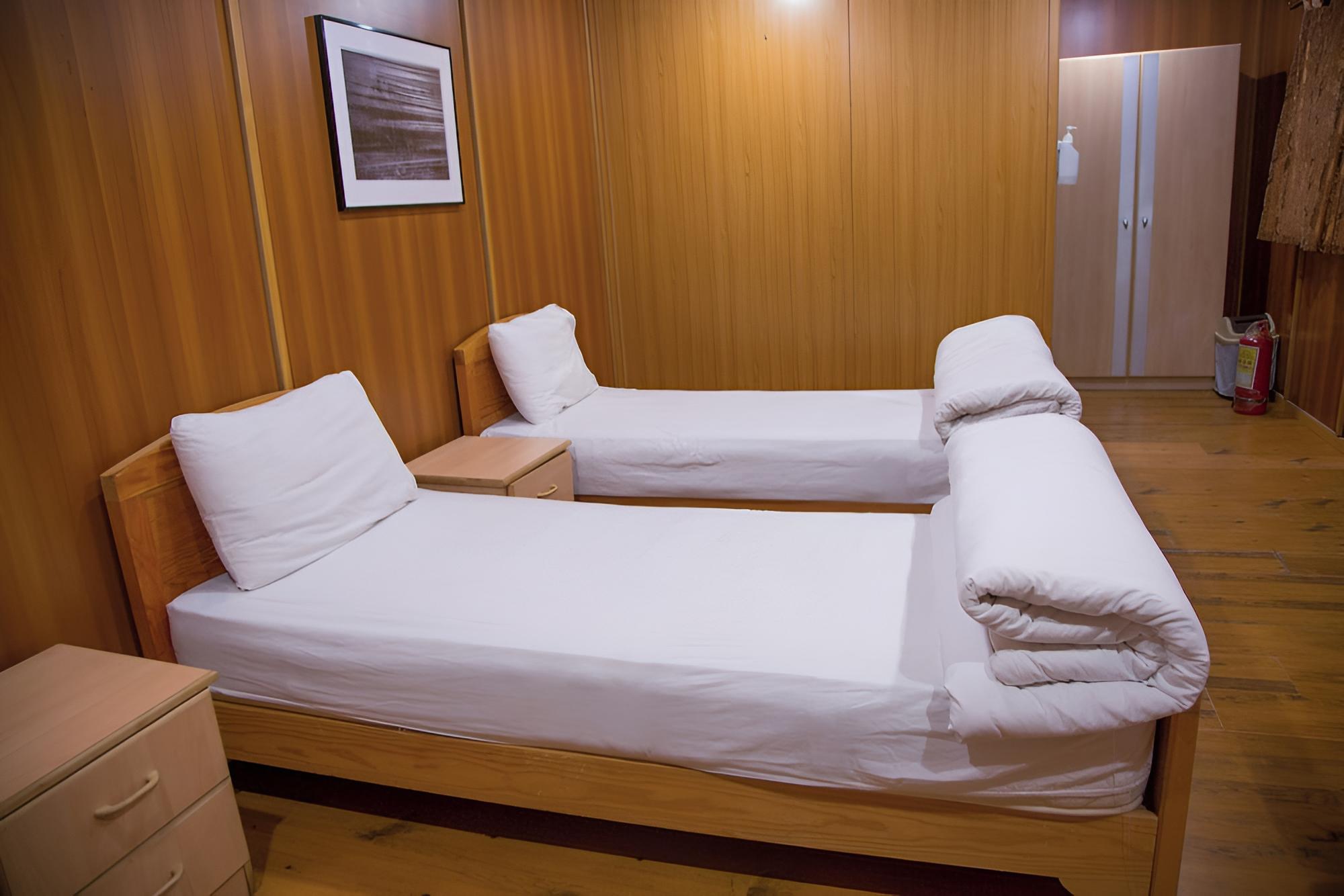 Standard Cabin, 2 Twin Beds, Accessible, Non Smoking photo 1