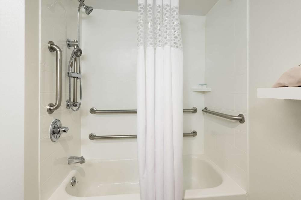 Room, Accessible, Bathtub (Hearing Impaired, 1 Full, Non Smoking) - Photo 5