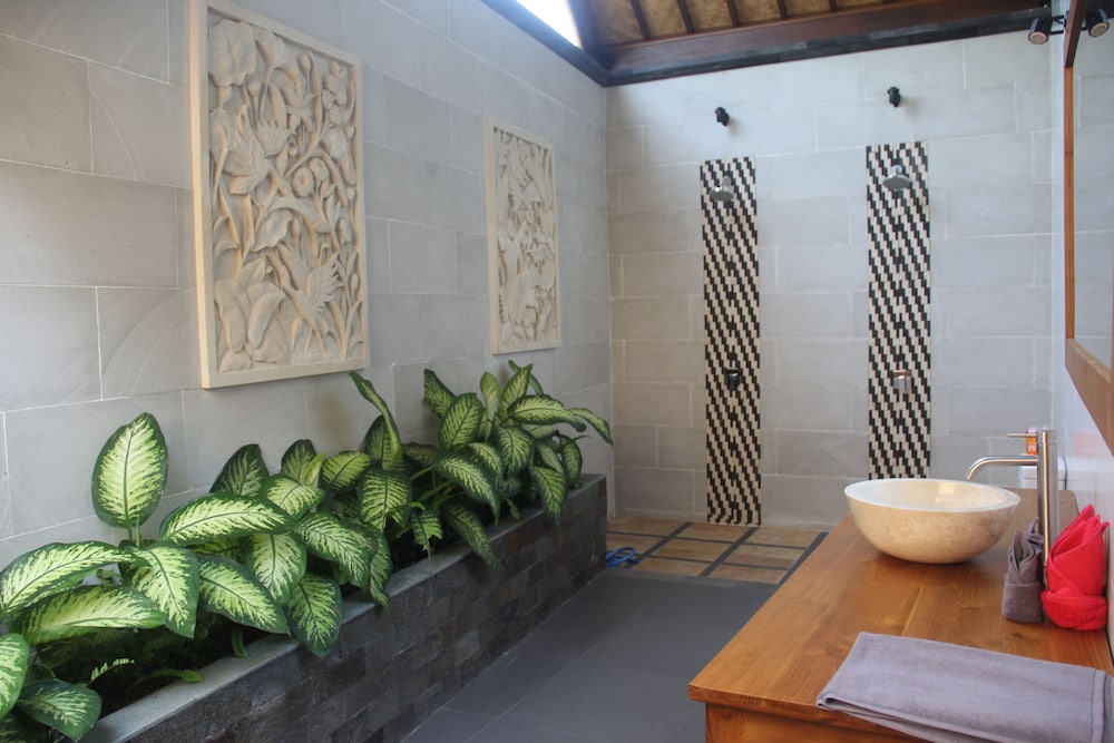 Family Room, Garden View photo 2