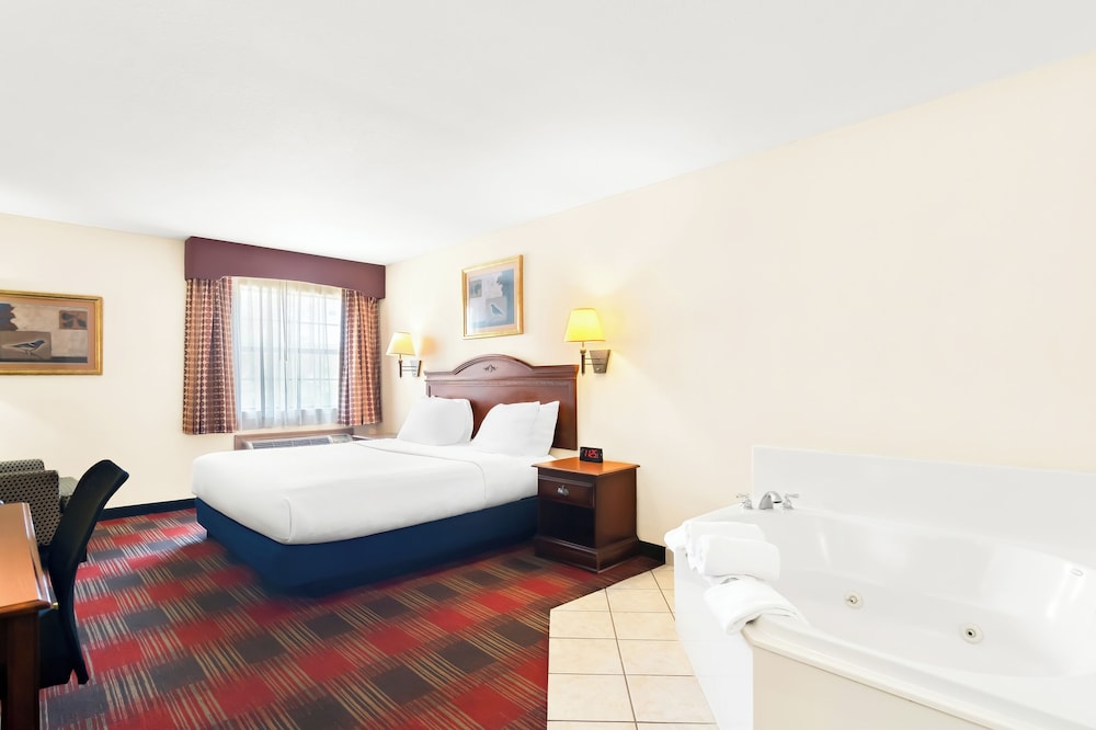 Suite, 1 King Bed, Non Smoking, Jetted Tub