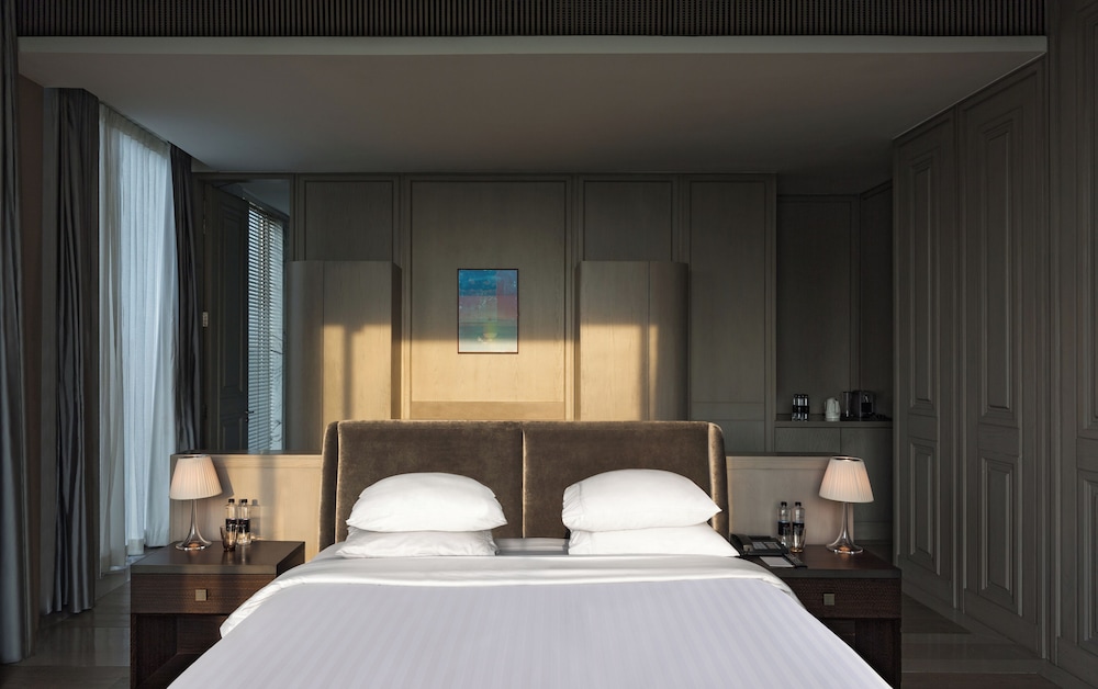 Available room