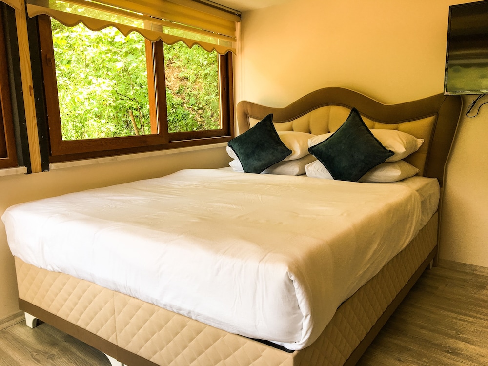 Family Suite, 1 Bedroom, Mountain View, Mountainside photo 1
