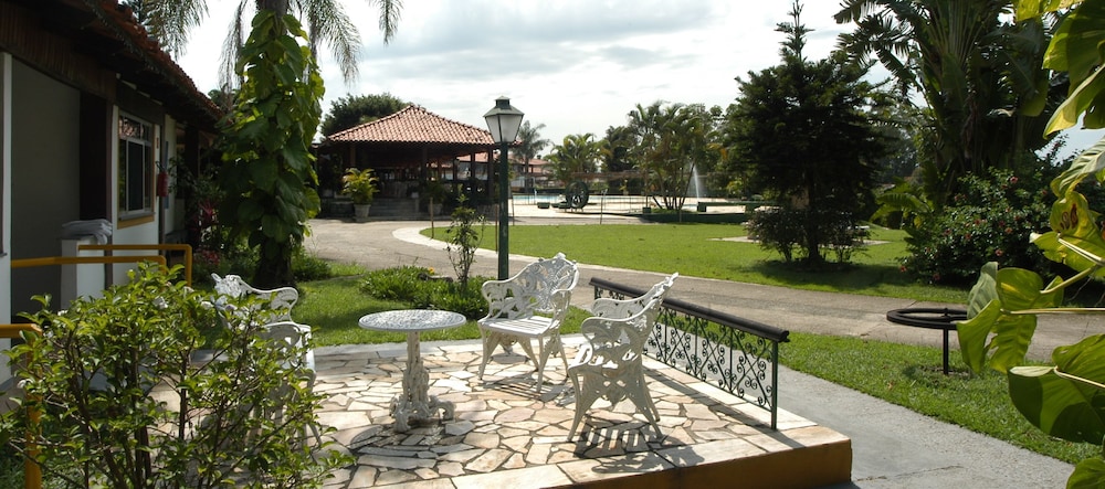 Family Room, 2 Bedrooms, Garden View photo 3