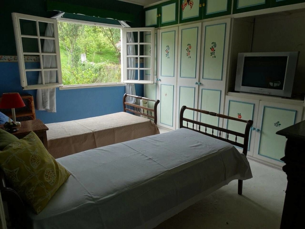 Family House, Multiple Beds, Non Smoking photo 3