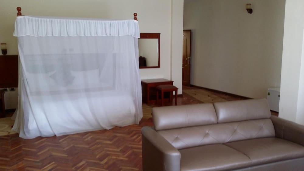 Luxury Suite photo 3