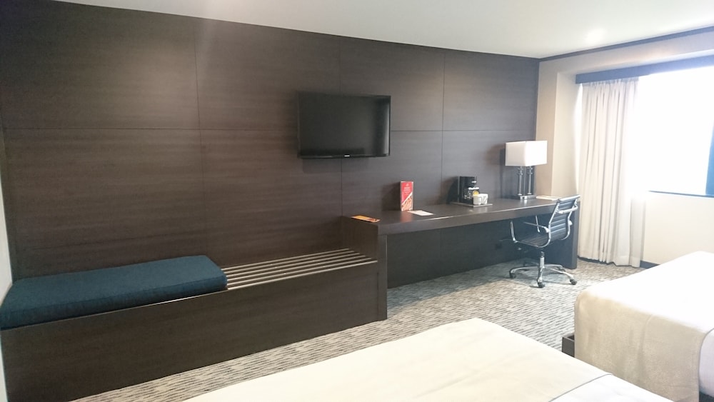 Executive Double Room (Grand Club) thumbnail 5