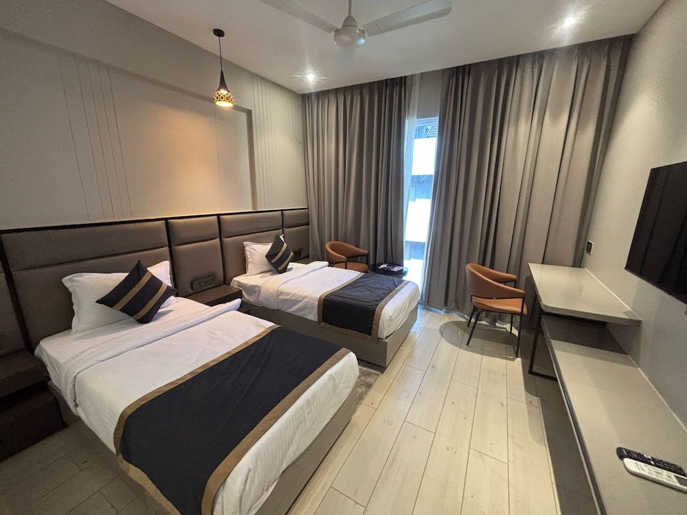 Deluxe Twin Room