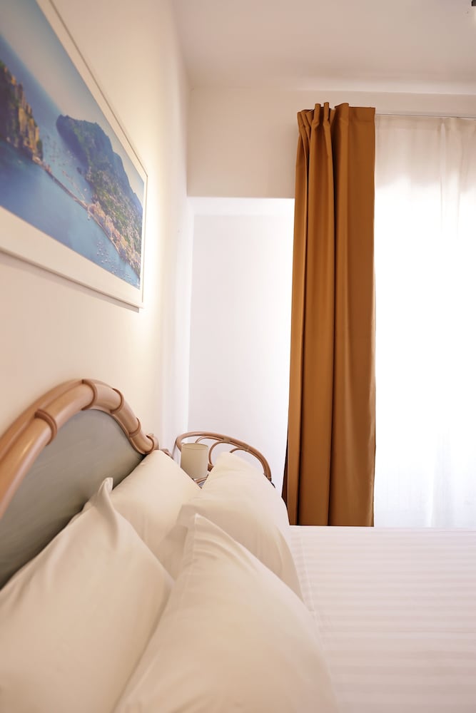 Basic Double or Twin Room photo 3
