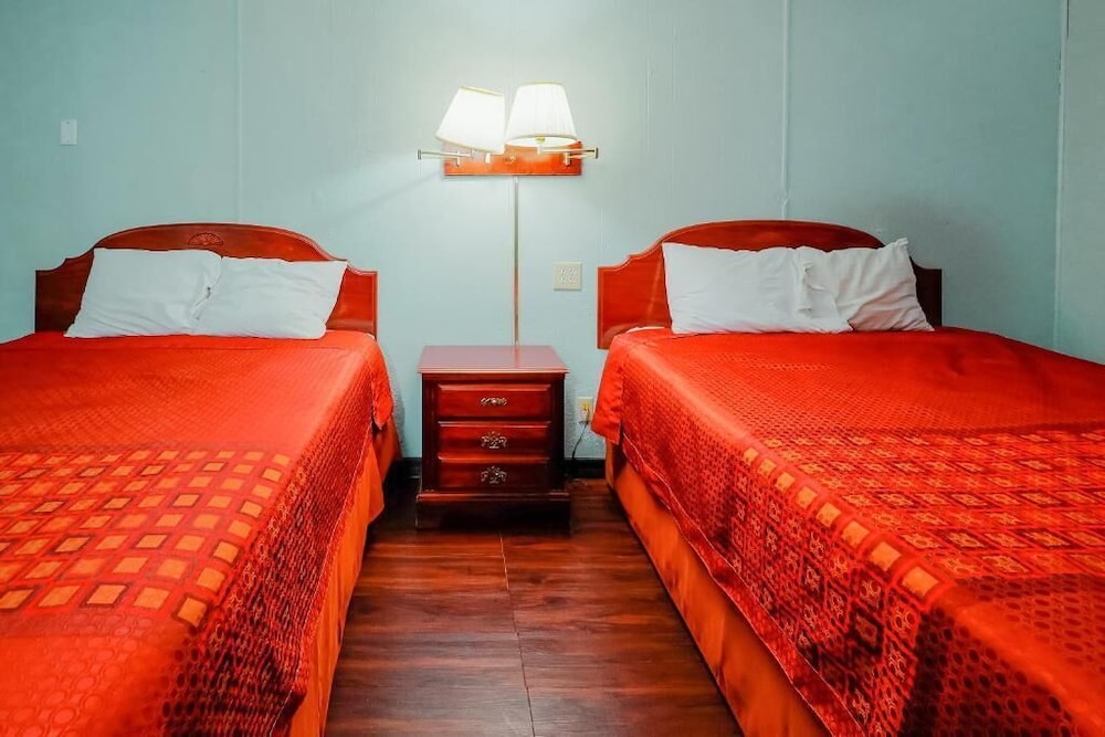Room, 2 Queen Beds photo 3