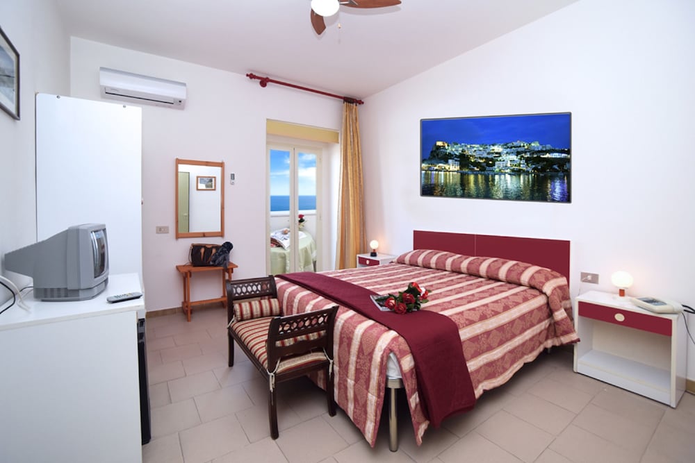 Standard Double Room, Sea View (frontale)