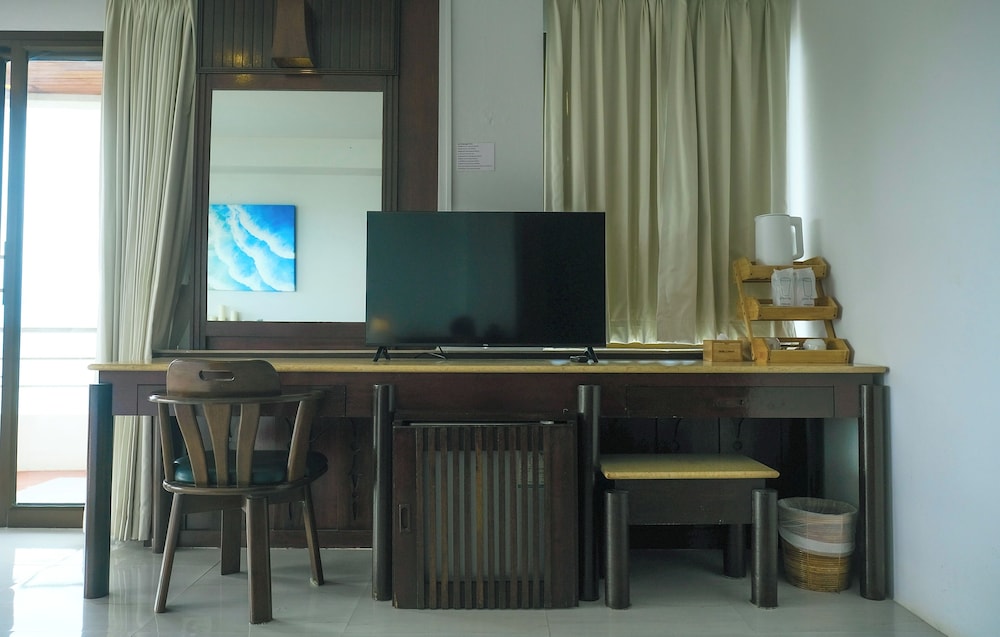 Deluxe Seaview - Photo 5