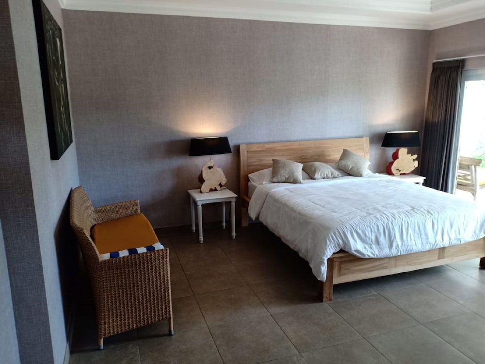 Business Double Room, 1 Queen Bed, Garden View