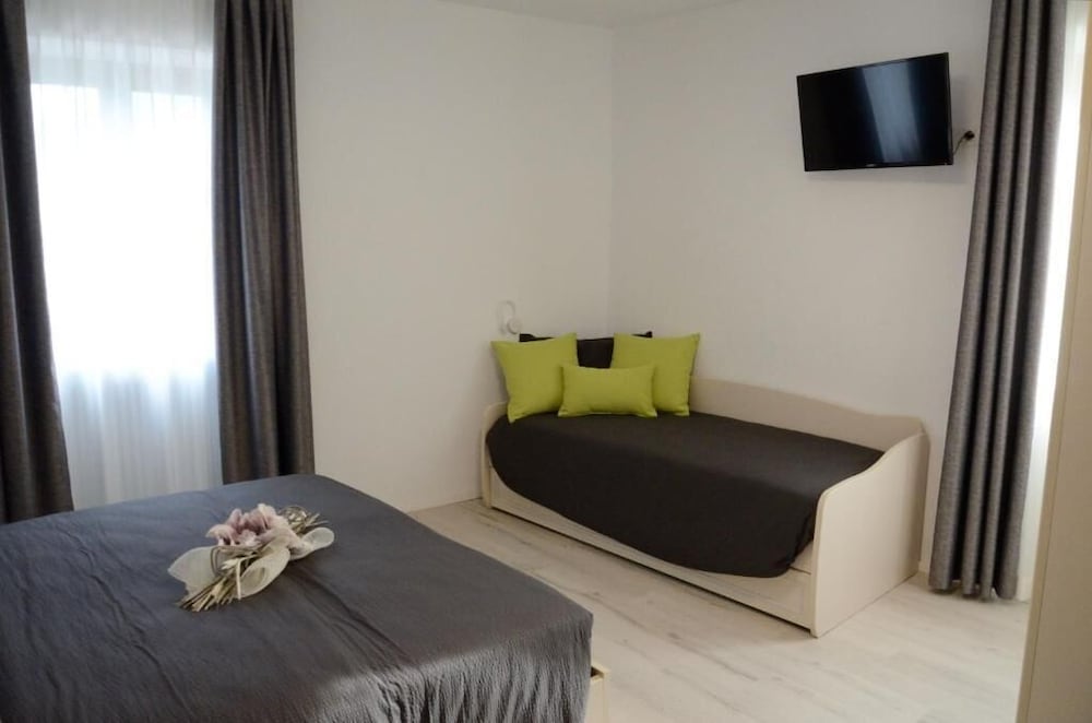 Room photo 2